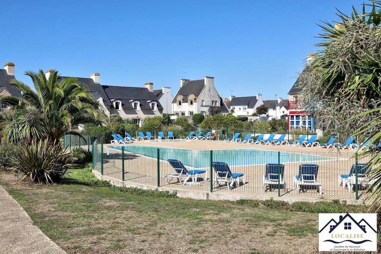 Holiday home Maison E2: Seaside Retreat with Pool and Garden Guilvinec